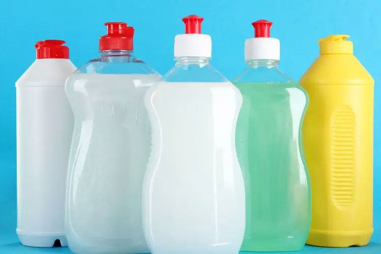 Plusieurs liquides vaisselle